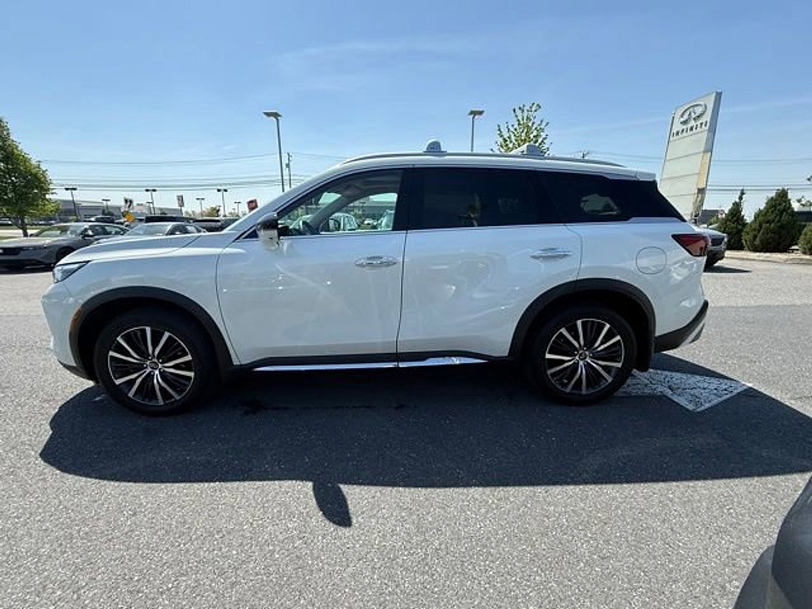 Certified 2025 INFINITI QX60 Sensory w/ Vision Package AWD/4WD image 7