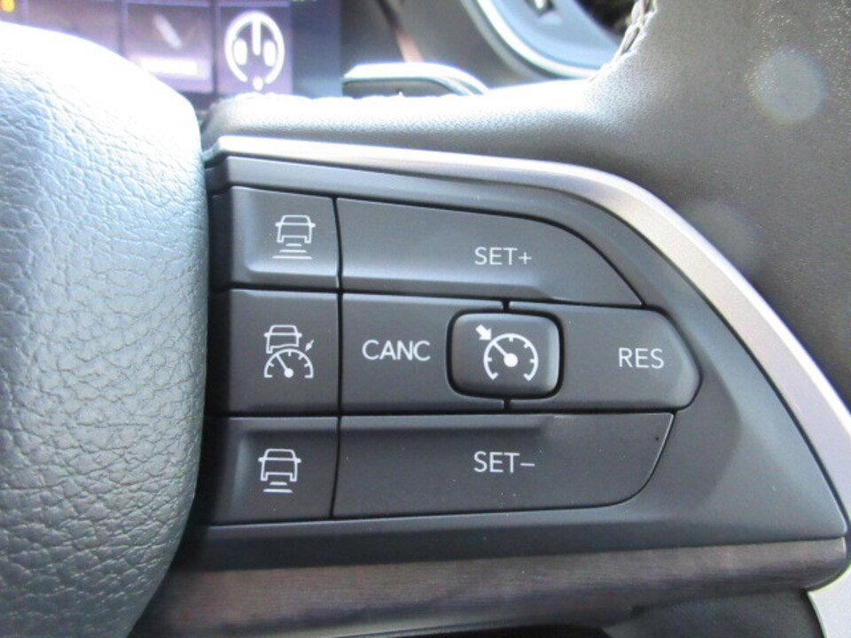 Used 2023 Jeep Grand Cherokee L Limited w/ Trailer Tow Group (B) image 24