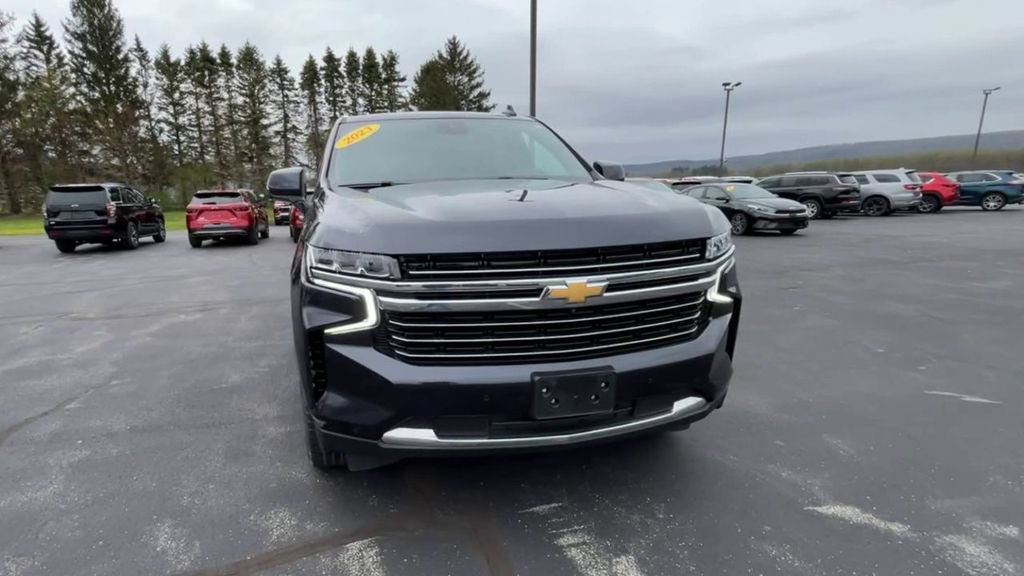Used 2023 Chevrolet Tahoe LT w/ Luxury Package AWD/4WD image 3