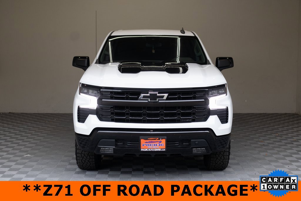 Used 2024 Chevrolet Silverado 1500 LT Trail Boss w/ Dark Appearance Package image 4