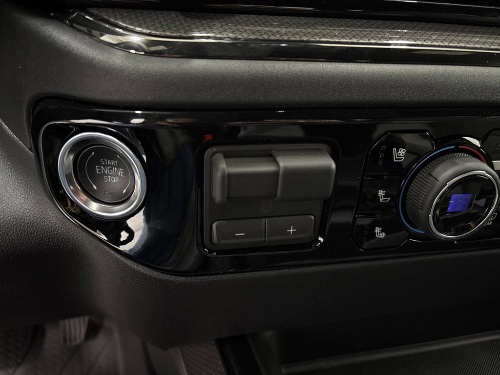 New 2026 Chevrolet Silverado 2500 ZR2 w/ LPO, Dark Essentials Package AWD/4WD image 20