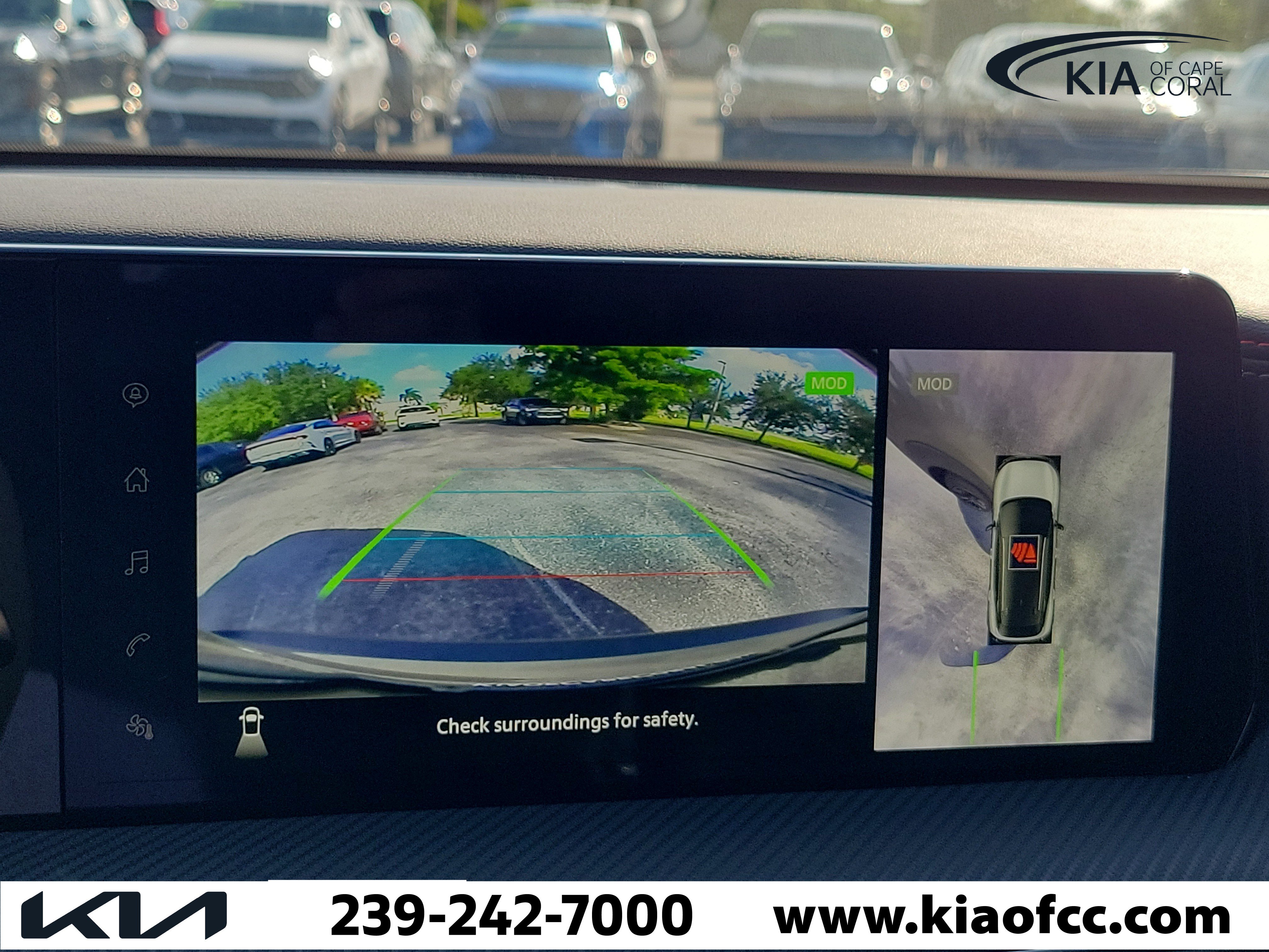 Used 2025 Nissan Kicks SR FWD image 26
