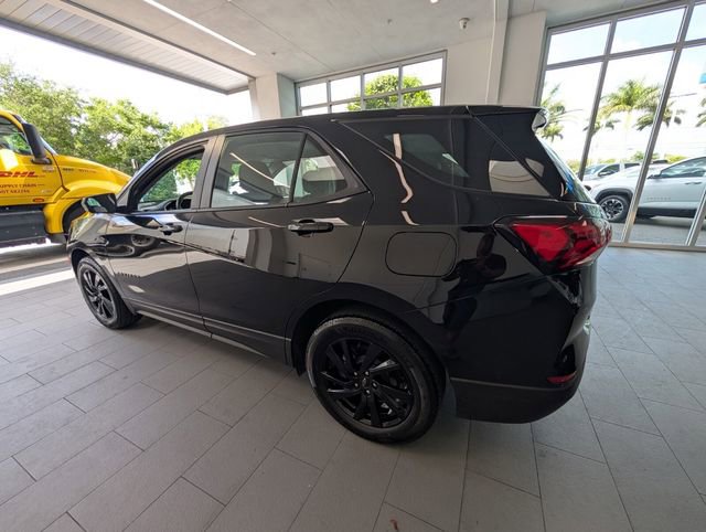 Certified 2024 Chevrolet Equinox LS w/ Midnight Edition image 9