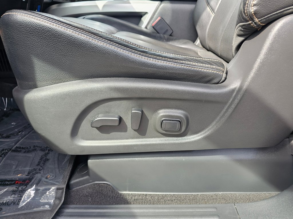 Used 2017 Nissan Titan SL AWD/4WD image 29