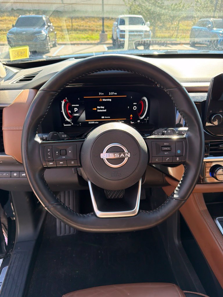 Used 2023 Nissan Pathfinder Platinum AWD/4WD image 19