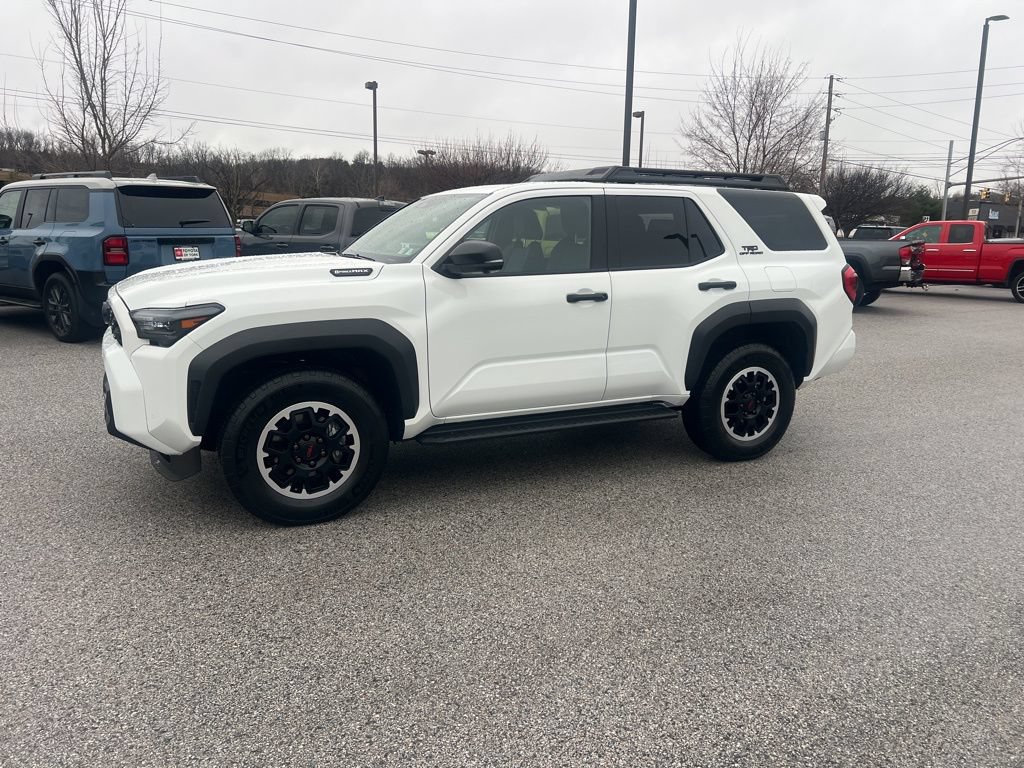Used 2025 Toyota 4Runner TRD Off-Road Premium AWD/4WD image 3