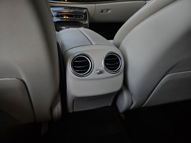 Used 2021 Mercedes-Benz E 350 Sedan image 15