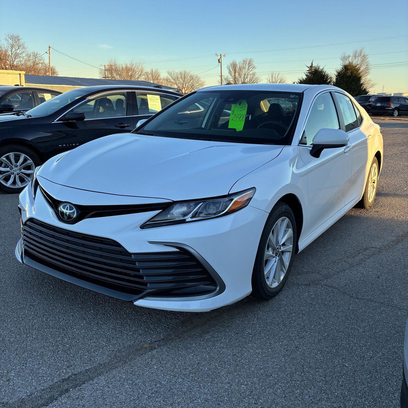 Used 2024 Toyota Camry LE image 1
