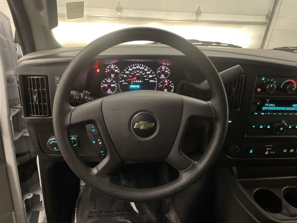 Used 2024 Chevrolet Express 2500 image 5