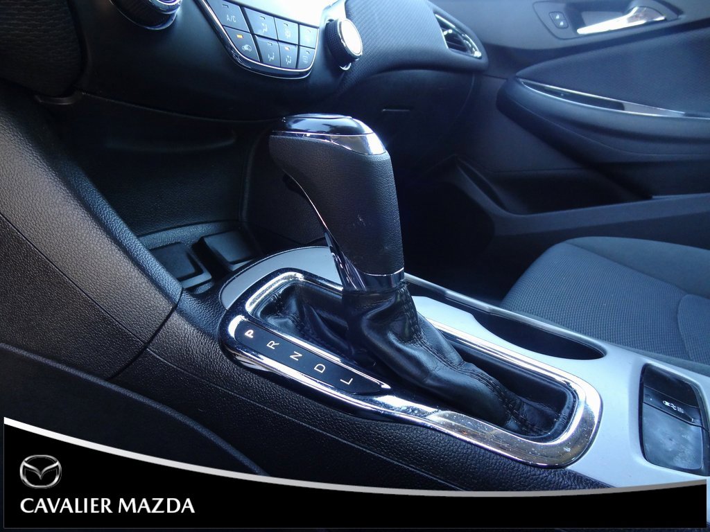 Used 2018 Chevrolet Cruze LS image 28