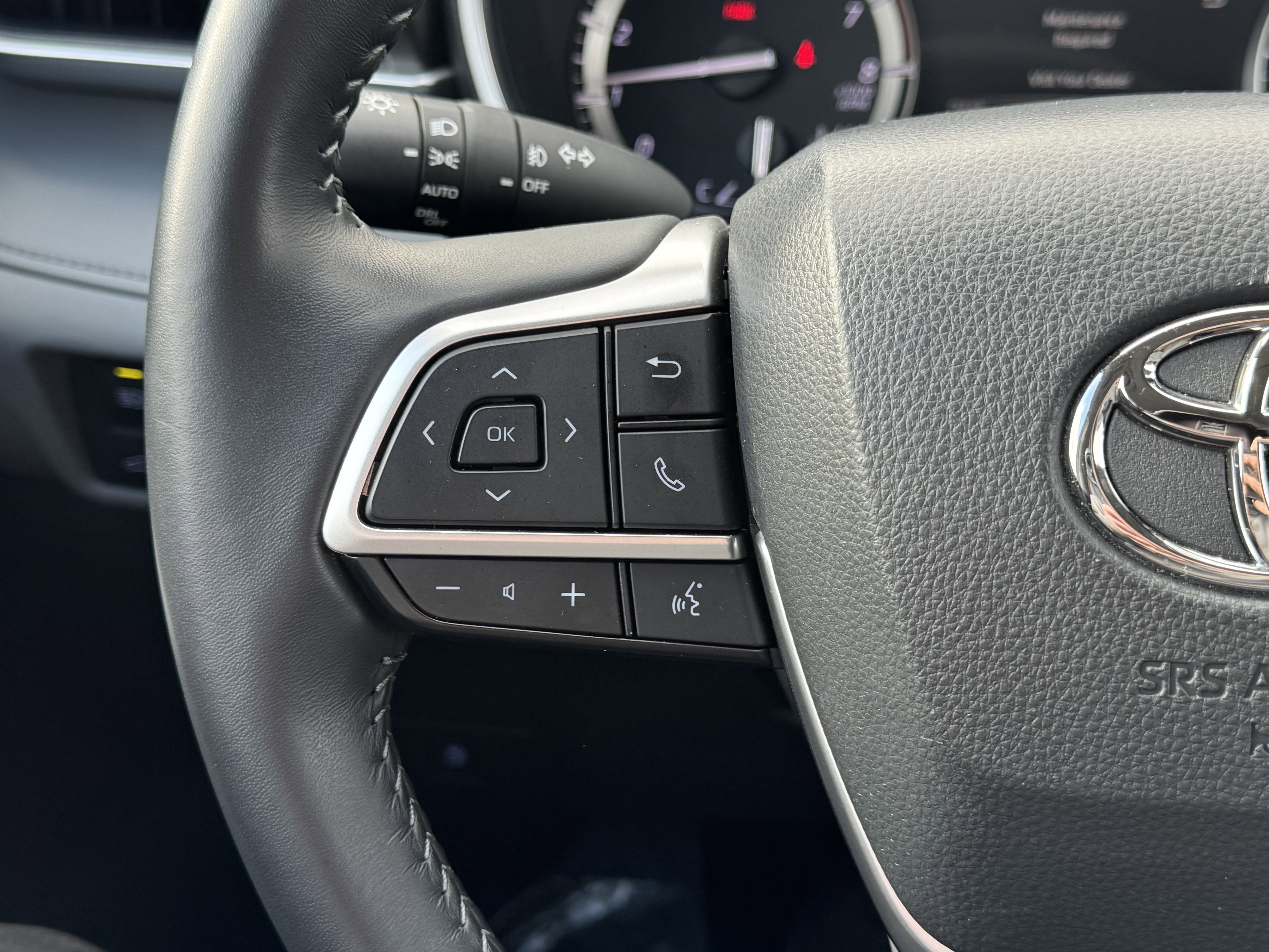 Used 2022 Toyota Highlander XLE image 27