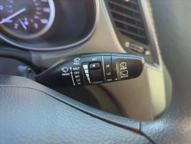 Used 2018 Hyundai Santa Fe Sport FWD image 17