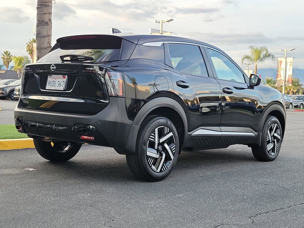 Certified 2025 Nissan Kicks SV image 29