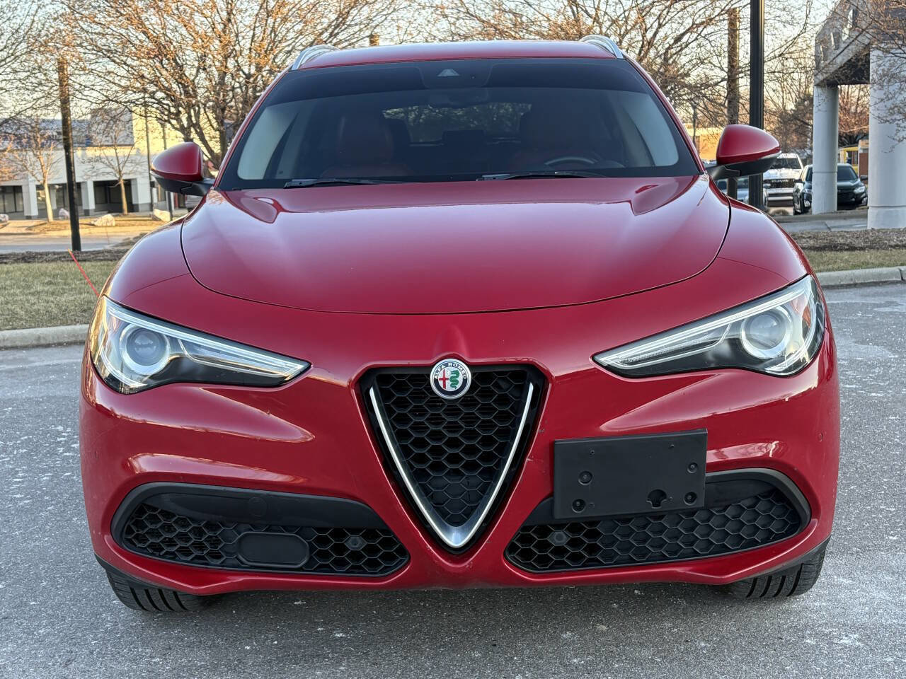 Used 2018 Alfa Romeo Stelvio AWD image 3