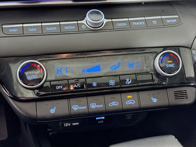 Used 2025 Hyundai Elantra SEL FWD image 18