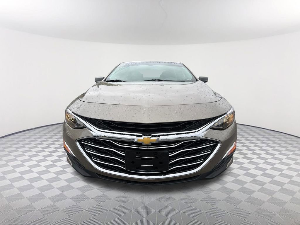 Used 2022 Chevrolet Malibu LS FWD image 2