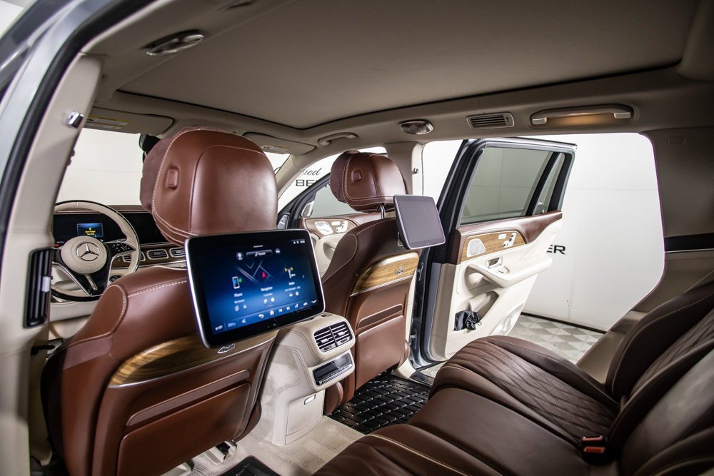 Used 2025 Mercedes-Benz Maybach GLS 600 4MATIC image 24