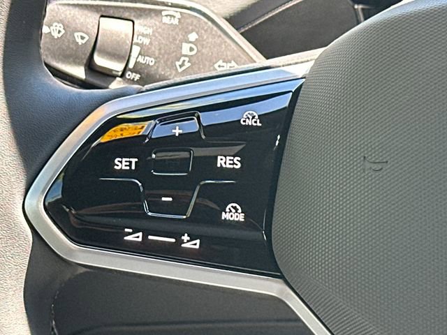 New 2025 Volkswagen ID.4 Pro image 24