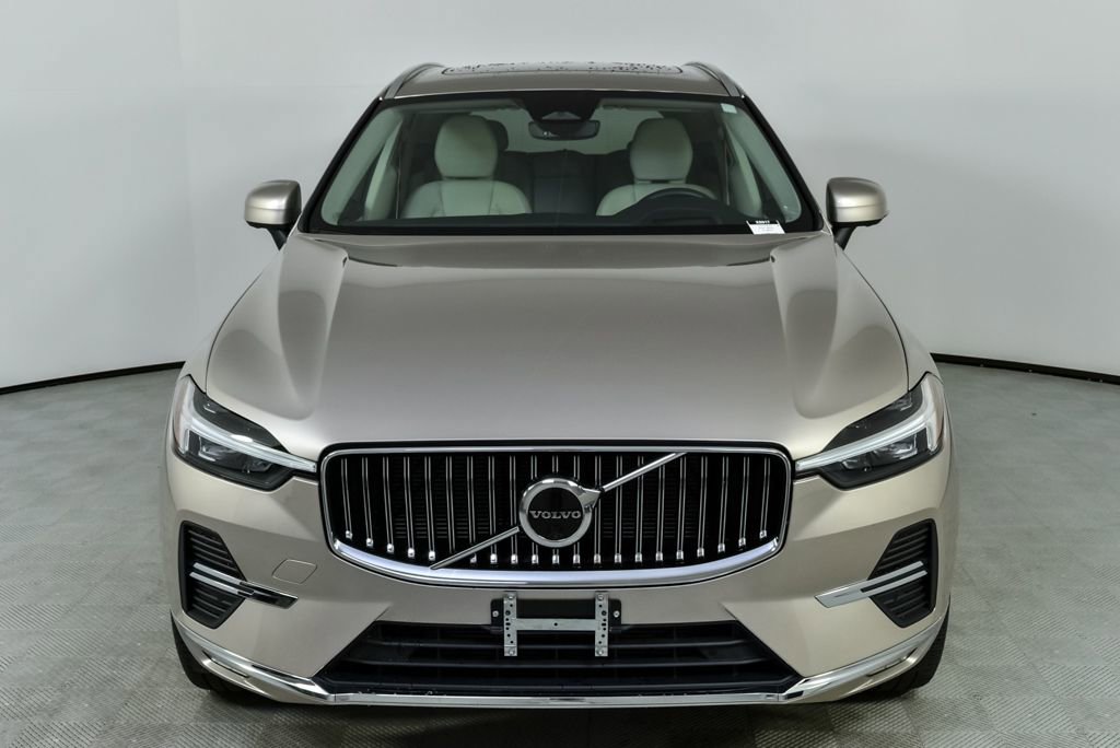 Certified 2023 Volvo XC60 B5 Ultimate w/ Protection Package Premier image 37
