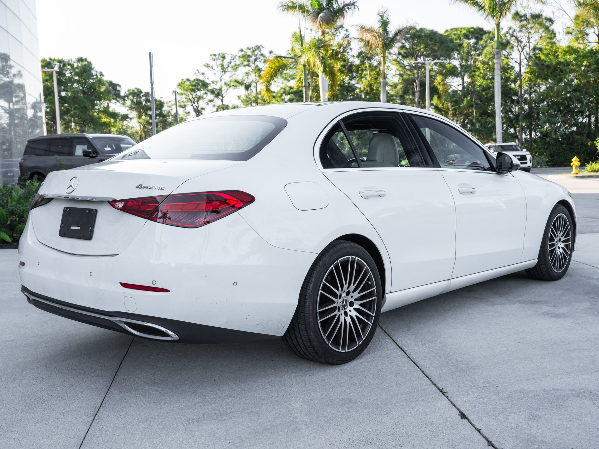 Used 2024 Mercedes-Benz C 300 4MATIC Sedan image 9