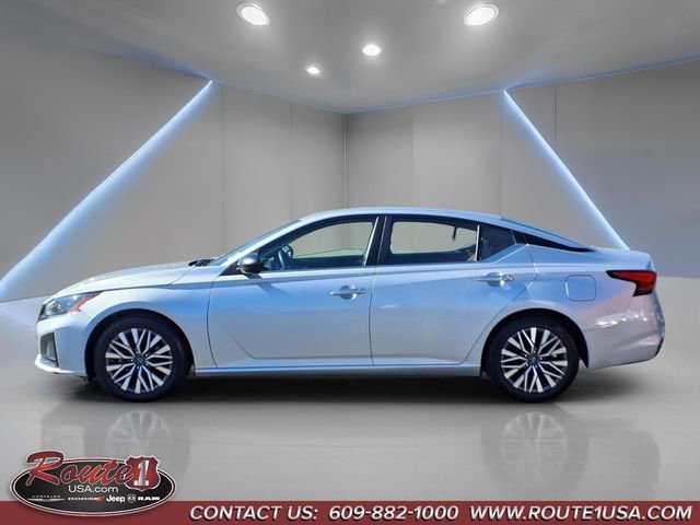 Used 2024 Nissan Altima 2.5 SV image 7