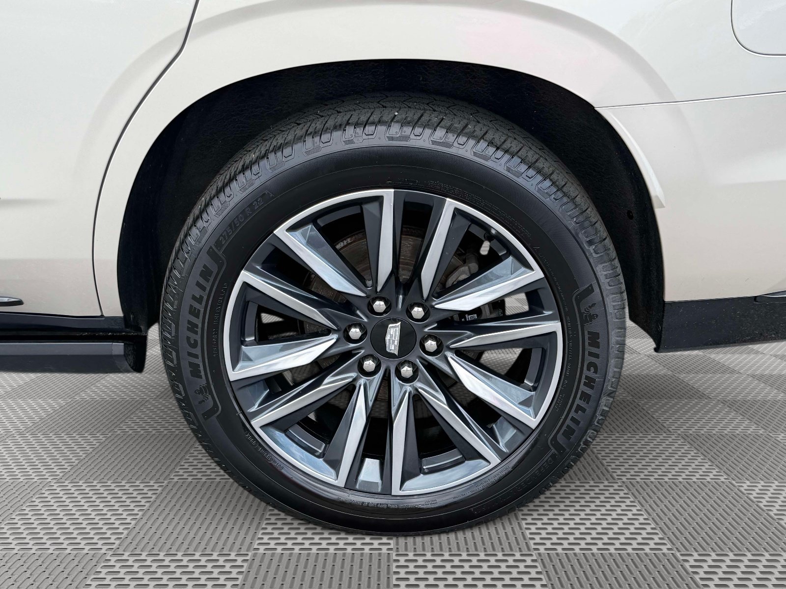 Used 2021 Cadillac Escalade Sport w/ Driver Assist Tech Package AWD/4WD image 33