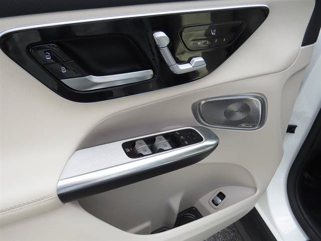 Used 2026 Mercedes-Benz GLC 300 4MATIC image 8