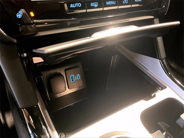 Used 2023 Ford Explorer ST-Line w/ Class IV Trailer Tow Package image 28