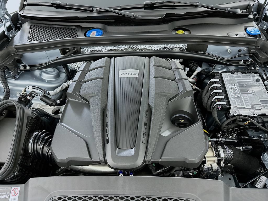 New 2026 Porsche Macan S AWD/4WD image 31