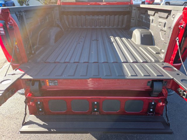 New 2025 GMC Sierra 2500 SLT w/ SLT Premium Package AWD/4WD image 28