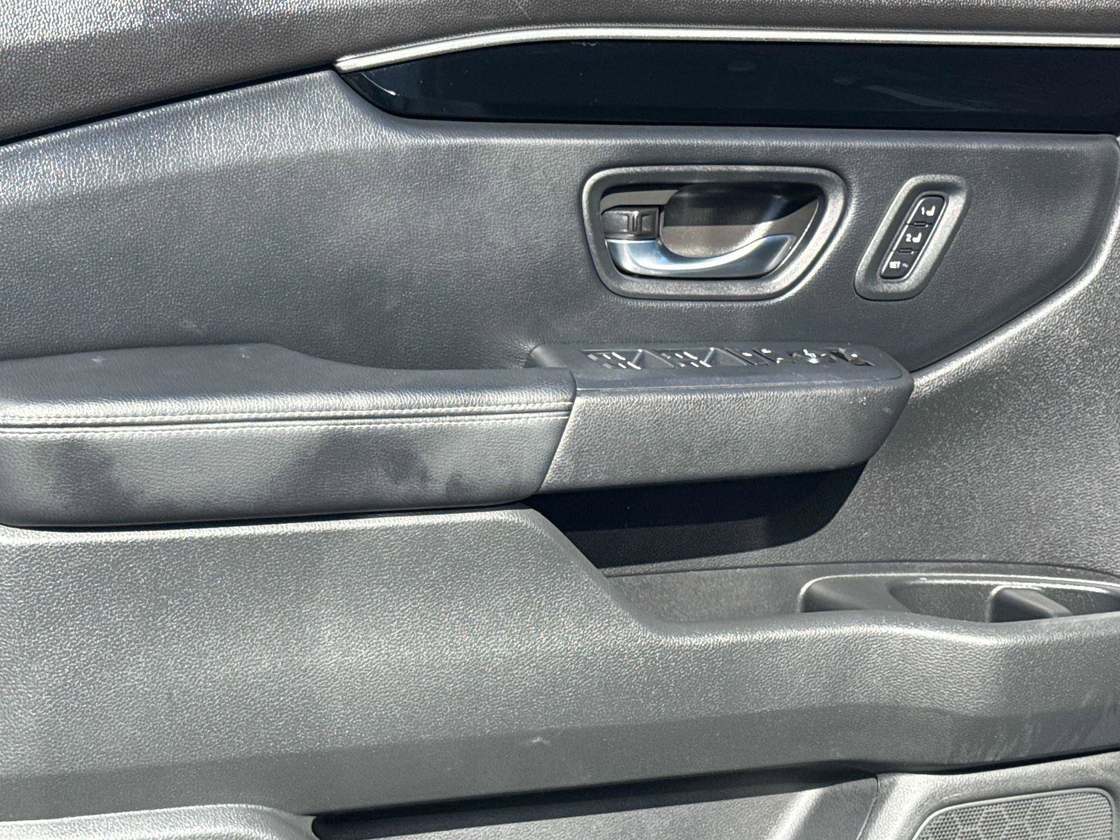 Used 2023 Honda Pilot EX-L image 19