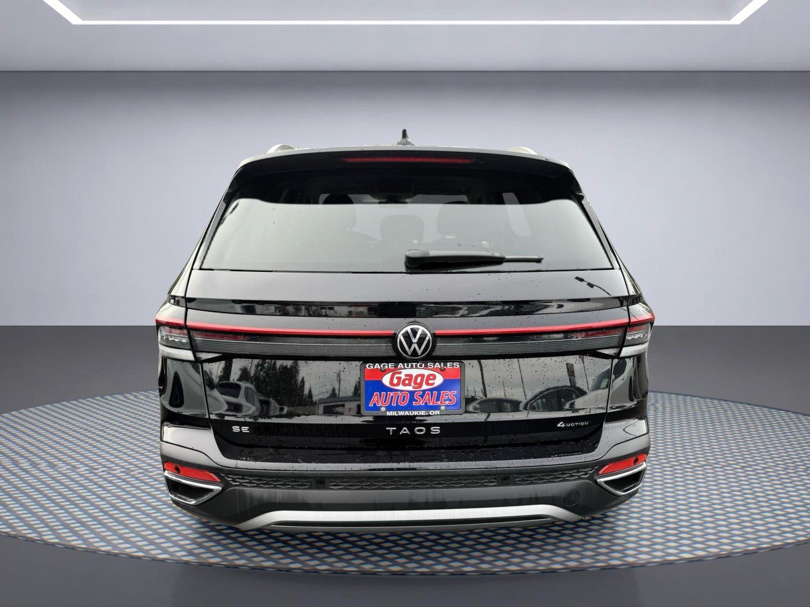 Used 2025 Volkswagen Taos SE AWD/4WD image 5
