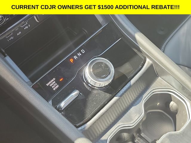 New 2025 Jeep Grand Cherokee Limited w/ Black Appearance Package image 14