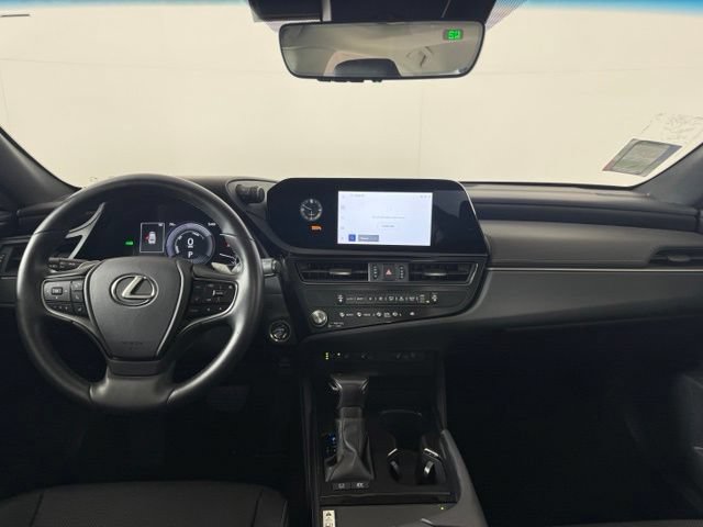 Used 2025 Lexus ES 300h w/ Premium Package FWD image 34