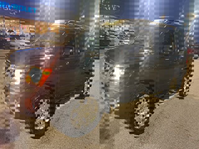 Used 2010 Nissan Xterra SE image 2