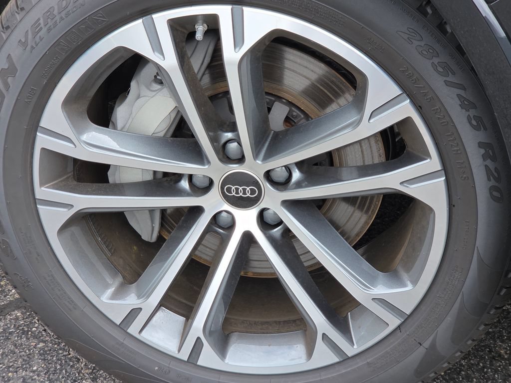 Certified 2026 Audi Q7 2.0T Premium w/ Convenience Plus Package AWD/4WD image 19