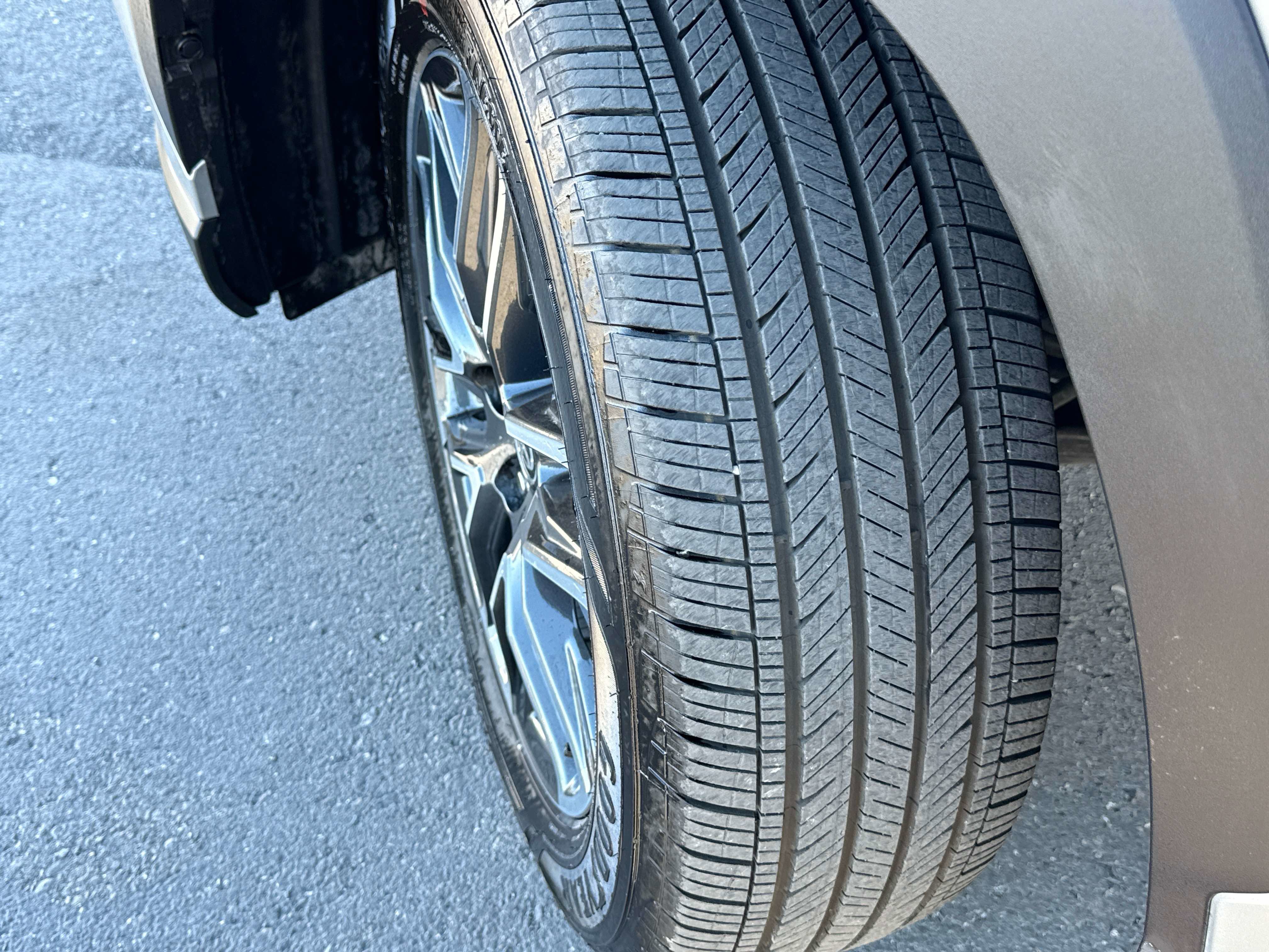 Used 2026 Toyota Corolla Cross XLE w/ Convenience Package image 8