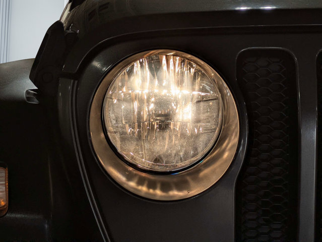Used 2018 Jeep Wrangler Unlimited Sport S AWD/4WD image 9