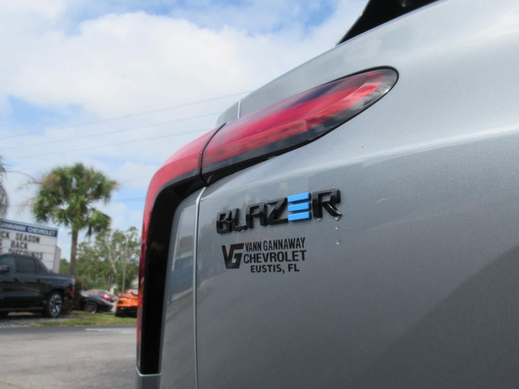 New 2025 Chevrolet Blazer EV RS AWD/4WD image 8