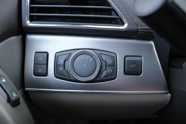 Used 2012 Lincoln MKX AWD image 10