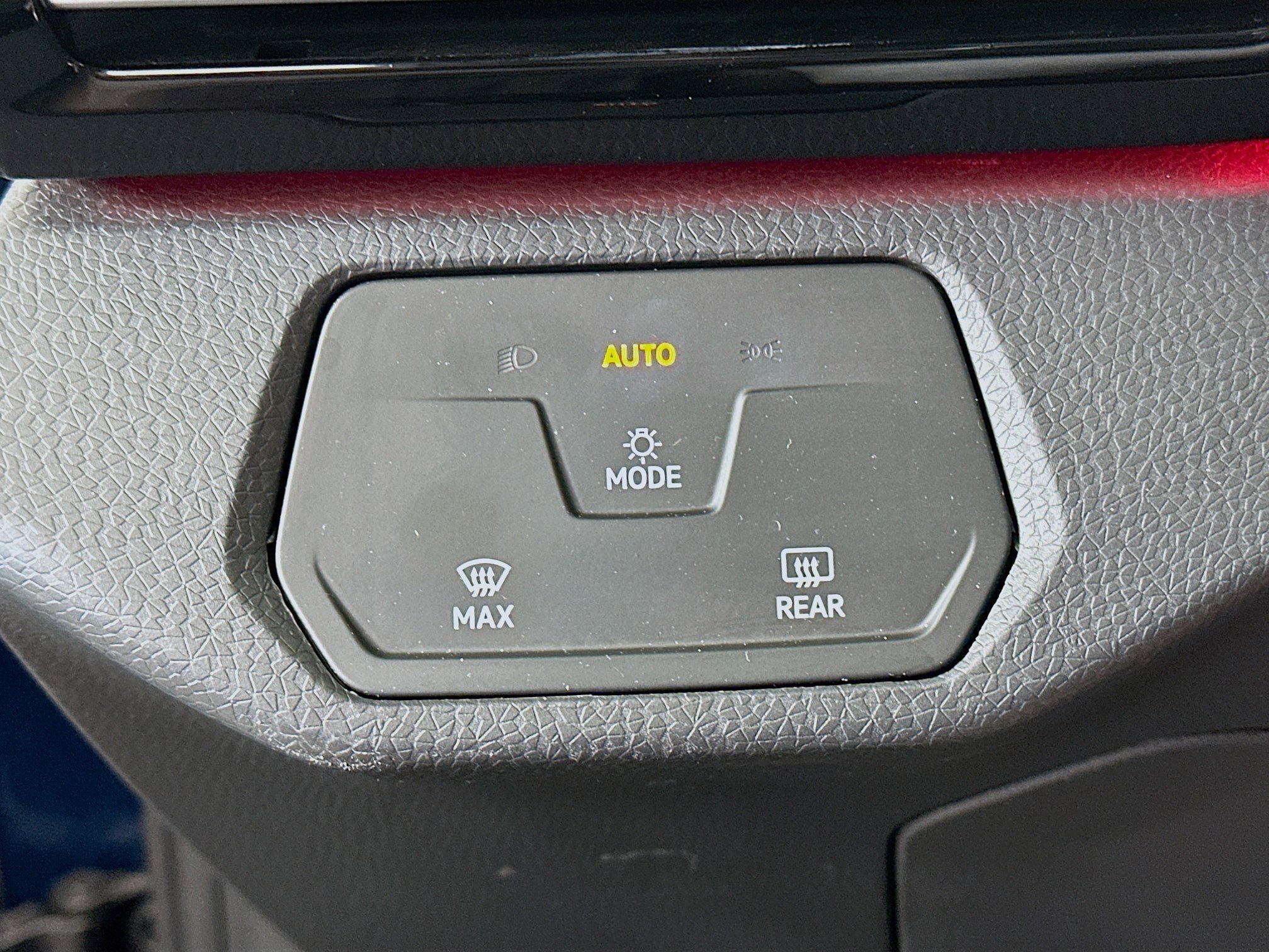 Used 2023 Volkswagen ID.4 2WD image 17