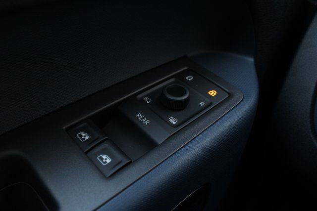 New 2025 Volkswagen ID. Buzz Pro S image 15