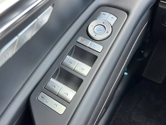 Certified 2025 Genesis GV80 3.5T Prestige AWD/4WD image 20