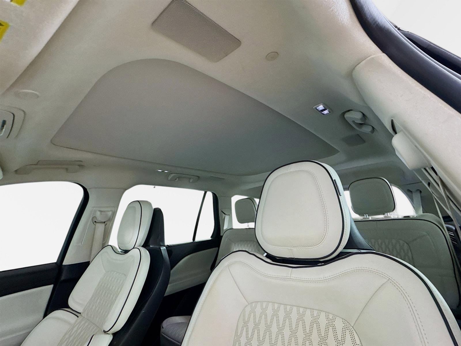 Used 2023 Lincoln Aviator Black Label w/ Dynamic Handling Package image 15