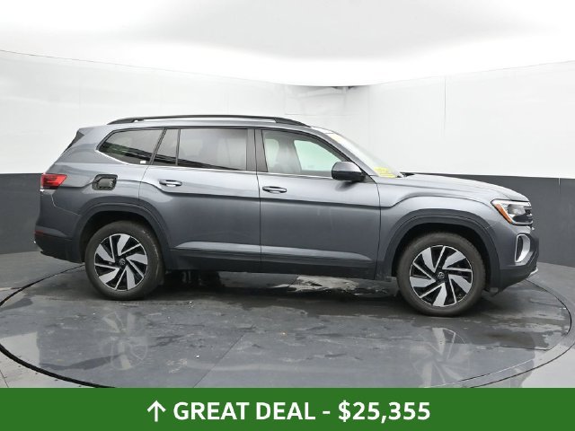 Used 2025 Volkswagen Atlas SE AWD/4WD image 4