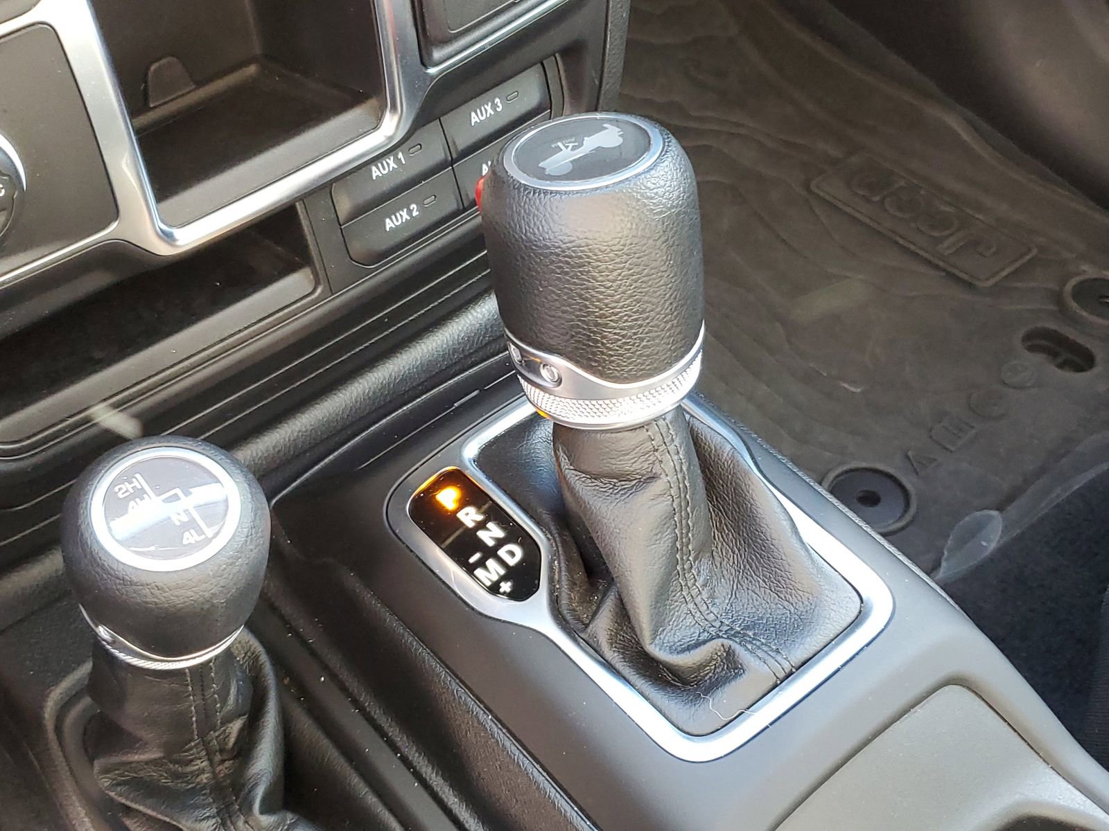Used 2023 Jeep Wrangler Unlimited Sport AWD/4WD image 29
