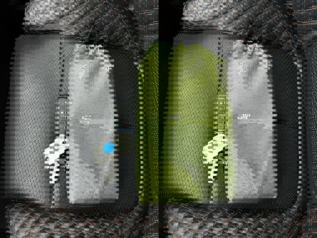 Used 2021 Jeep Grand Cherokee L Summit w/ Luxury Tech Group V image 28