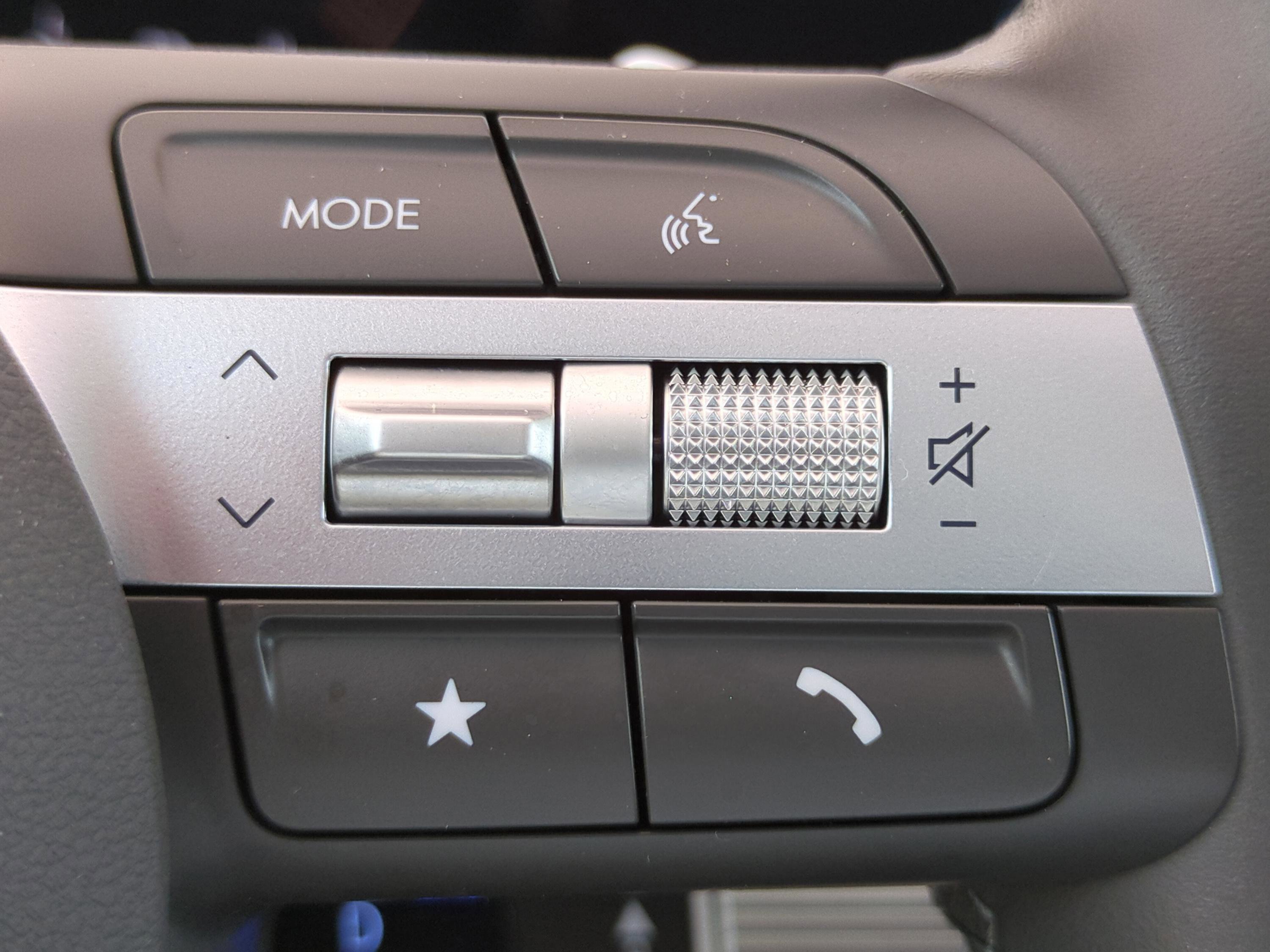 Certified 2025 Hyundai Sonata SEL FWD image 23