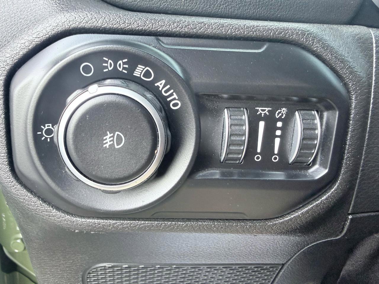 Used 2020 Jeep Wrangler Unlimited Rubicon w/ Quick Order Package 28Y Recon image 13