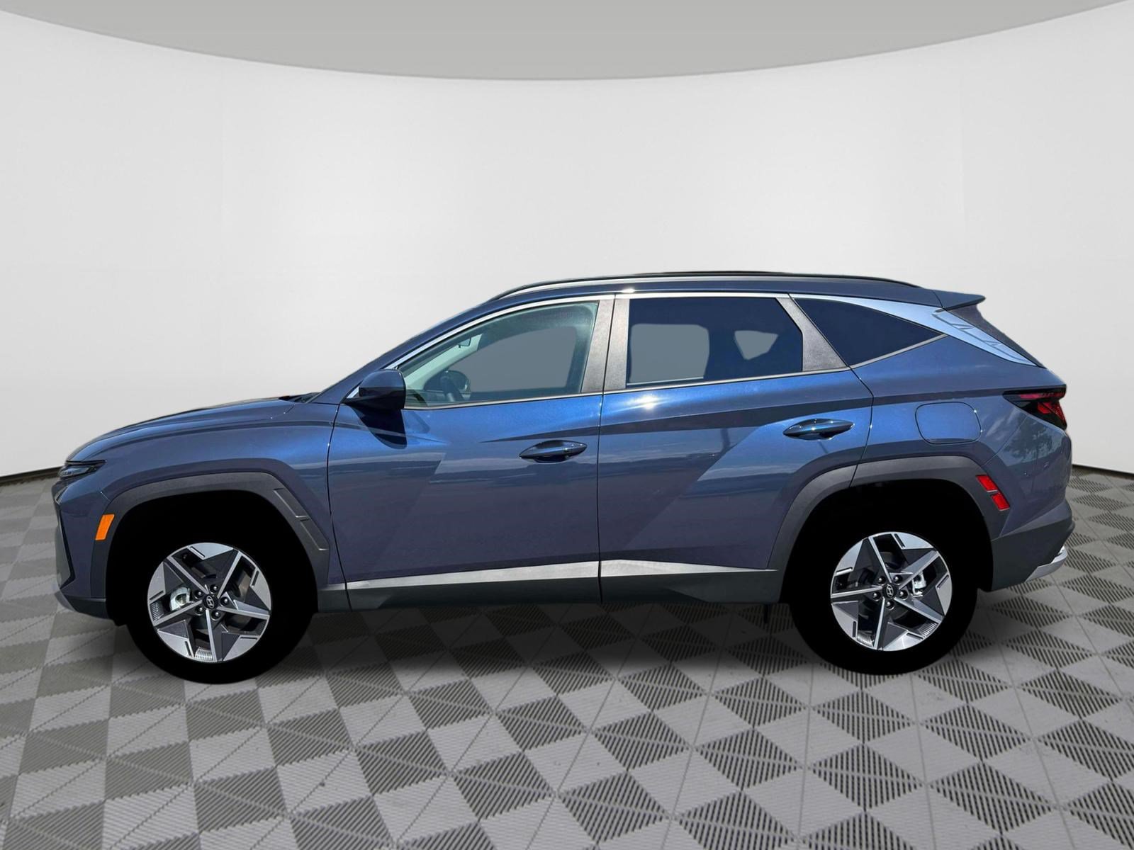 New 2026 Hyundai Tucson SEL Plus AWD/4WD image 3